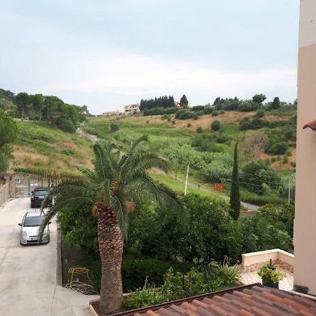 B&B La Collina Dei Poeti Catanzaro Buitenkant foto